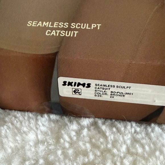 BNWT SKIMS Seamless Sculpt Catsuit - Brown and Tan Sz 2x - Picture 2 of 7